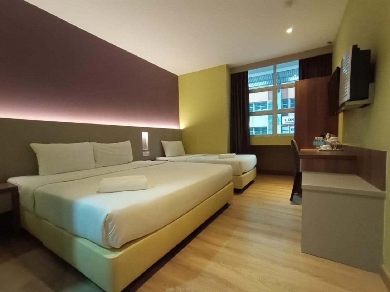Yee Hotel Permas Jaya جوهر بهرو المظهر الخارجي الصورة