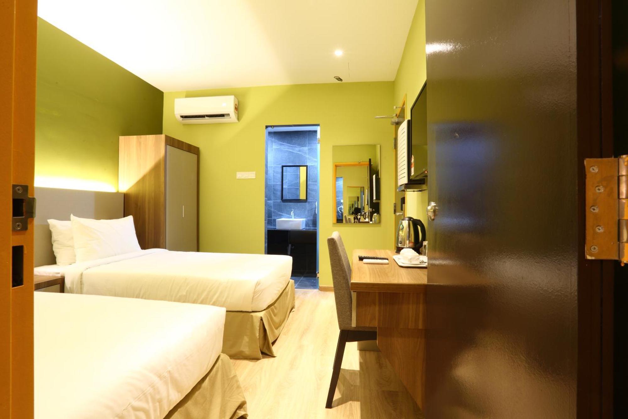 Yee Hotel Permas Jaya جوهر بهرو المظهر الخارجي الصورة